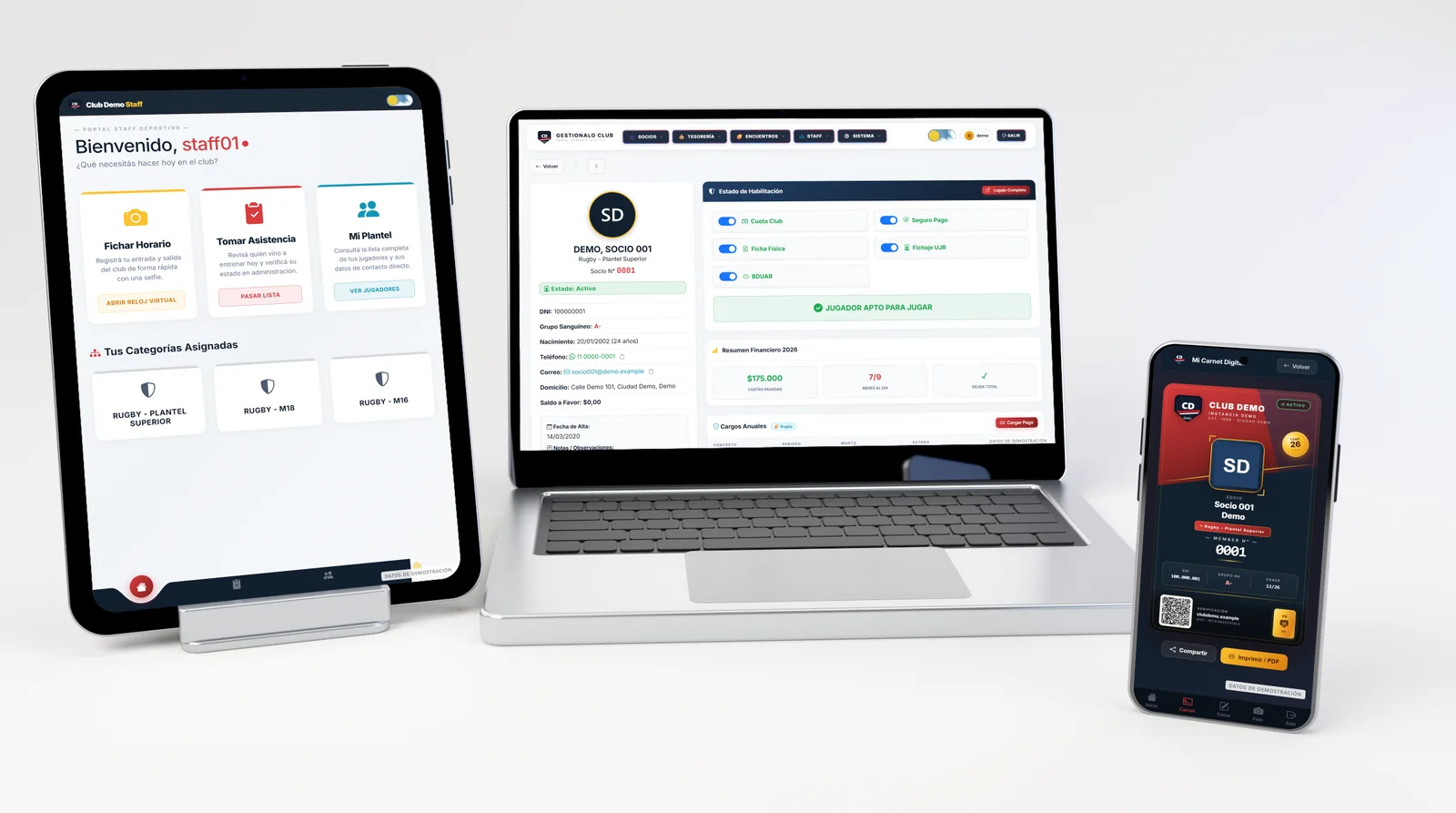 Gestionalo Club en tres dispositivos: una tablet con el portal del profesor, una notebook con la ficha del Socio 001 Demo y un teléfono con su carnet digital (datos de demostración)